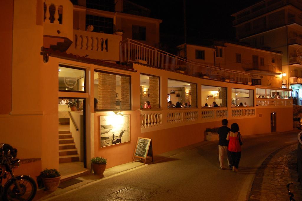 Albergo Tirreno Marina di Camerota Extérieur photo